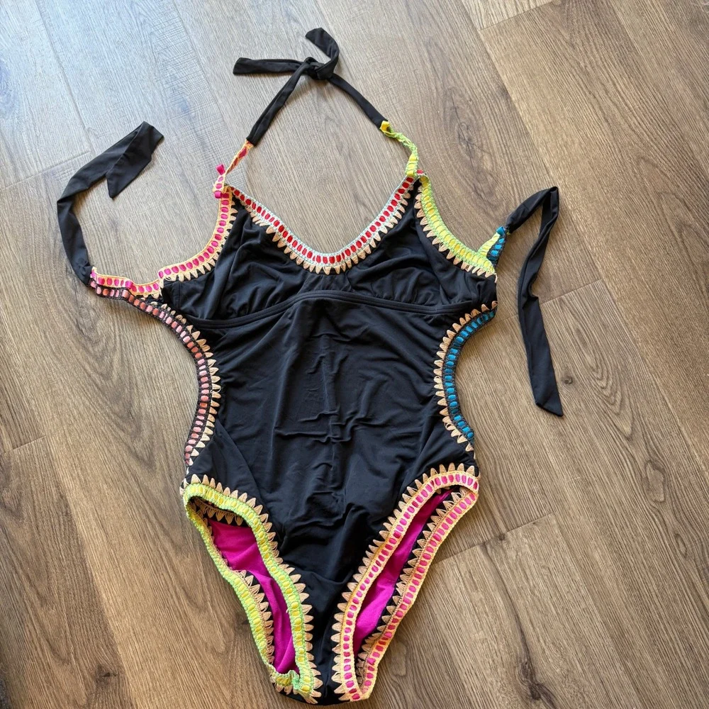 Bar III Womens Reversible One Piece Swimsuit Black Pink Crochet Trim L 8MBGG04M